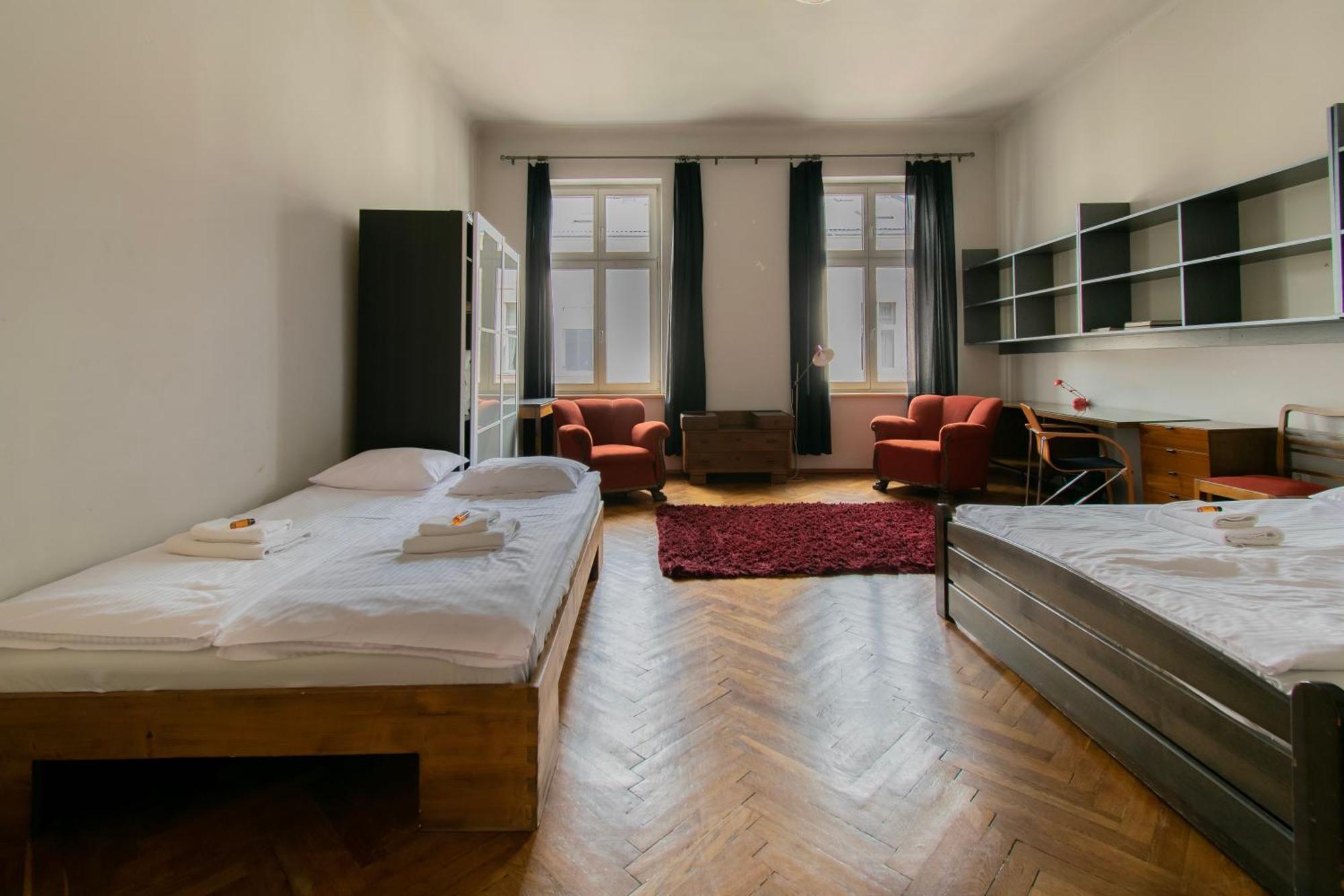 Apartments Wroblewskiego Street Красков Екстериор снимка