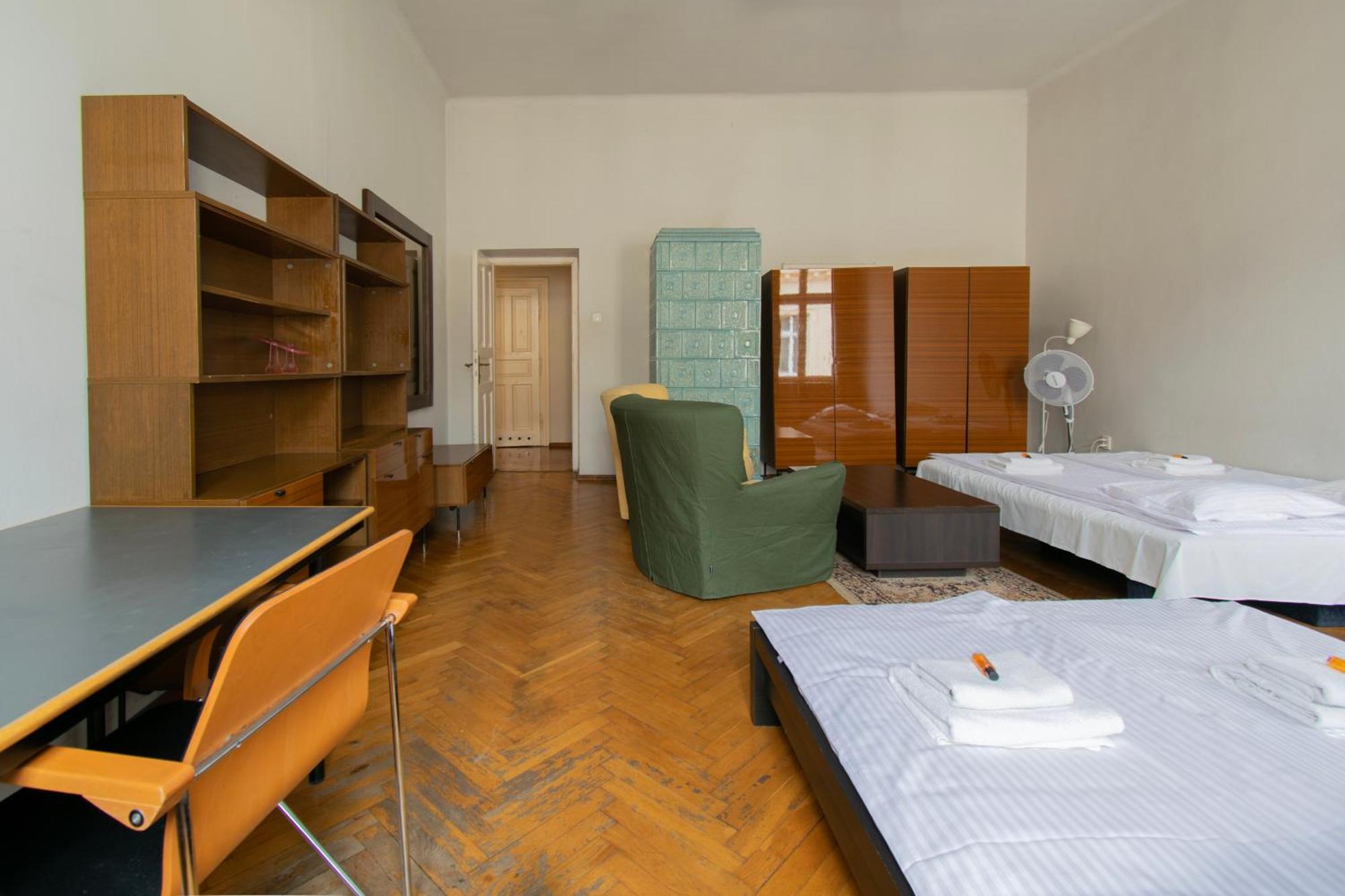 Apartments Wroblewskiego Street Красков Екстериор снимка