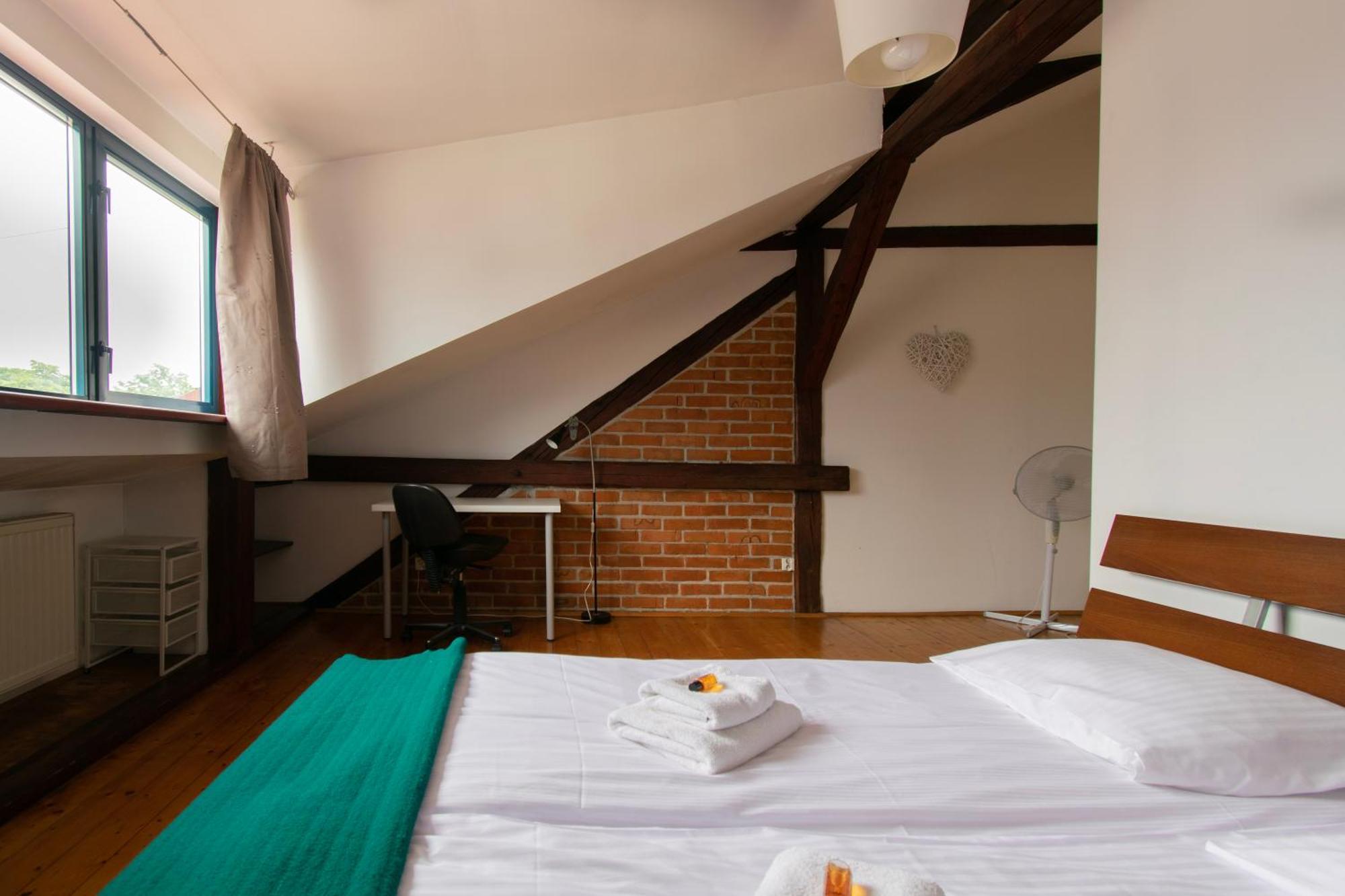 Apartments Wroblewskiego Street Красков Екстериор снимка