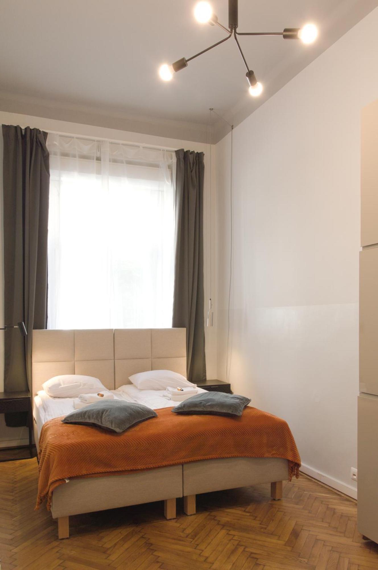 Apartments Wroblewskiego Street Красков Екстериор снимка