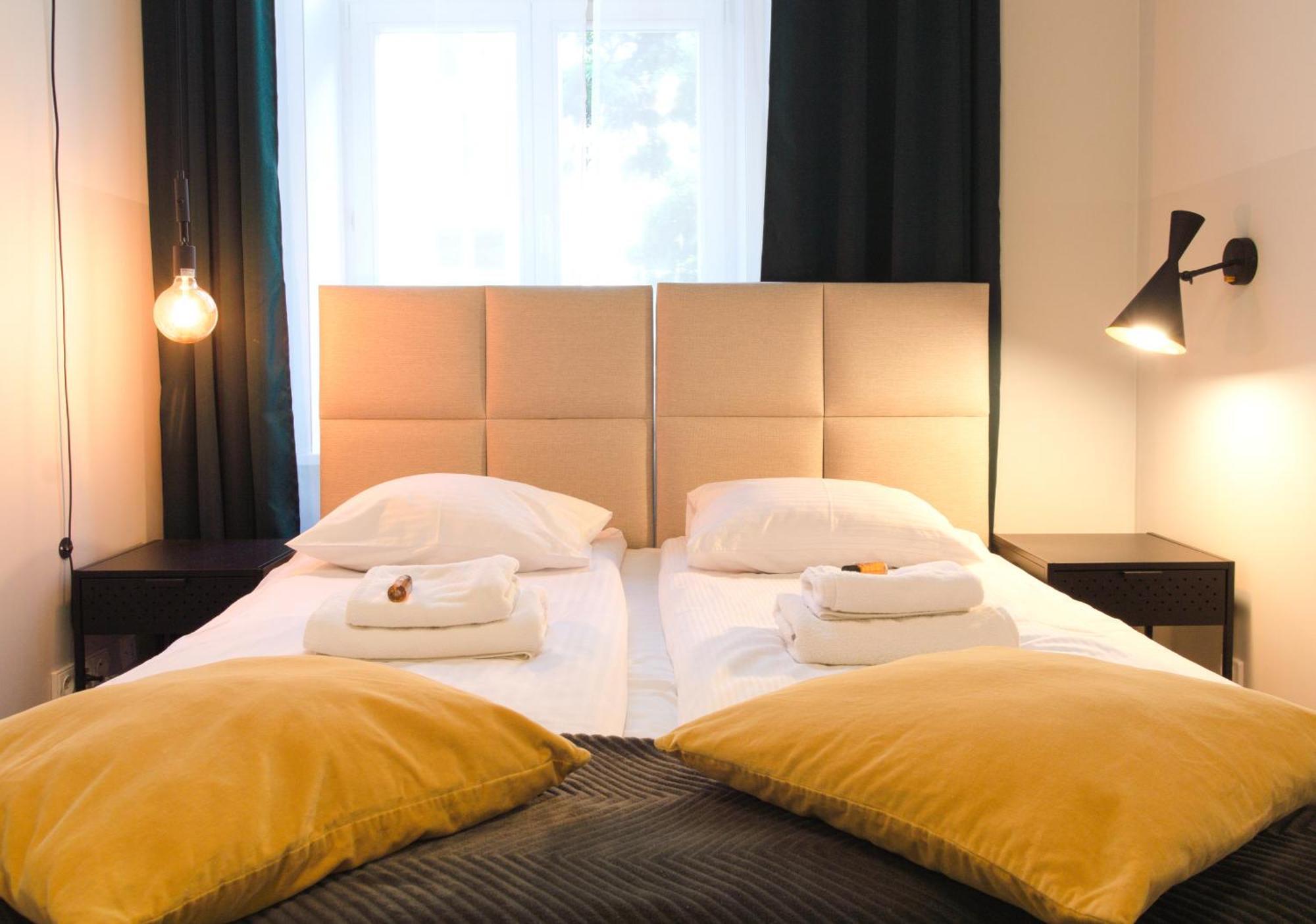 Apartments Wroblewskiego Street Красков Екстериор снимка